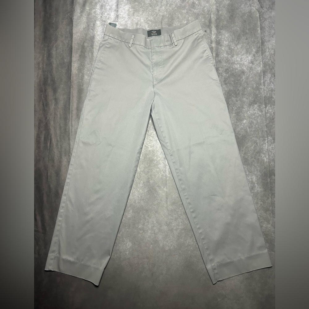 Dockers Chino Pants Mens 32x30 Tan Mens Iron Free Khaki Size Straight Dres